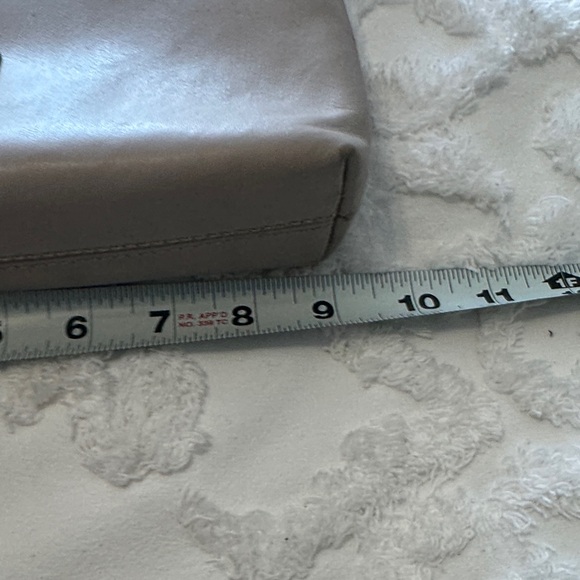 Dooney & Bourke pale Pink Crossbody Purse - Picture 6 of 8